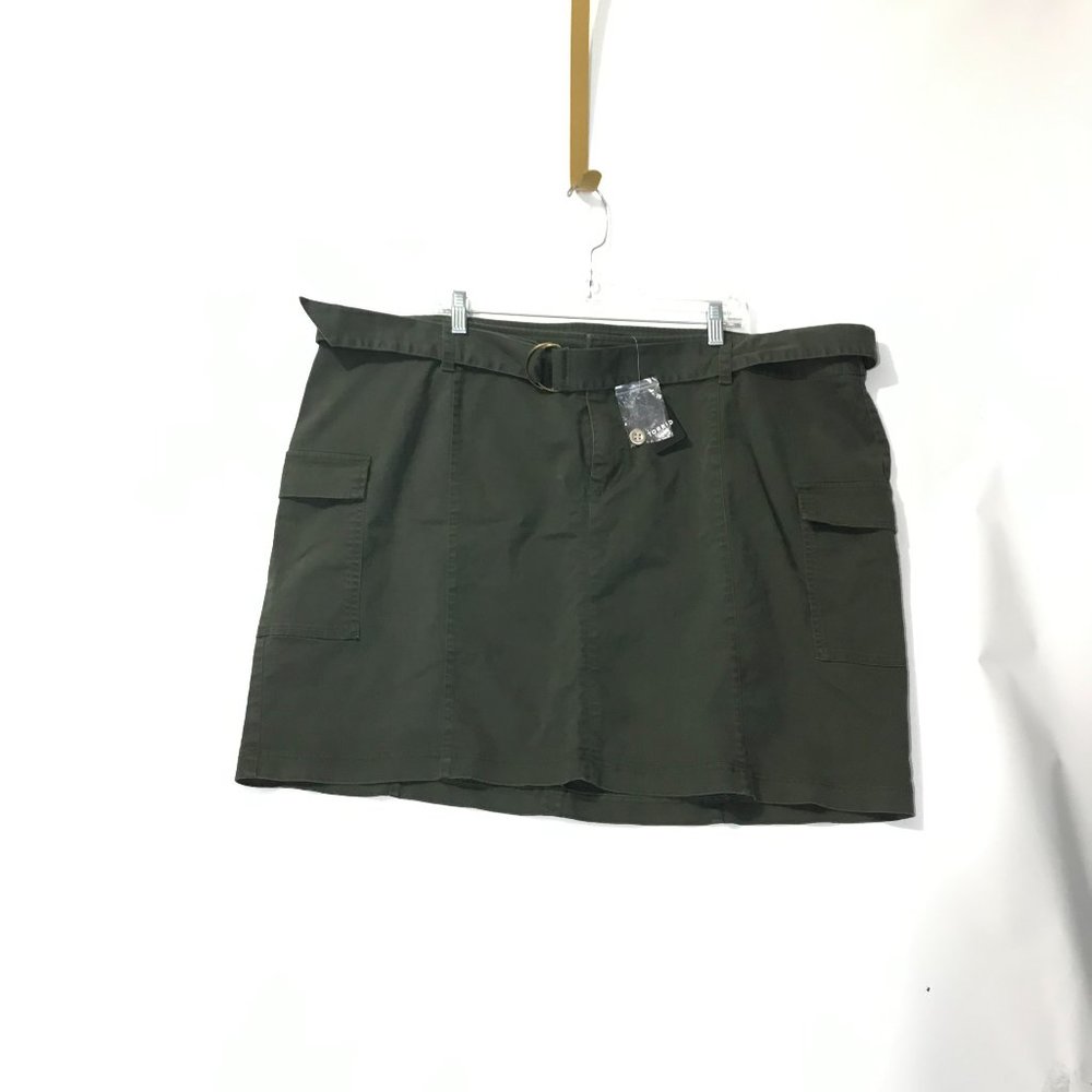 NWT Torrid Womens 24 Green Belted 19.5" Skirt